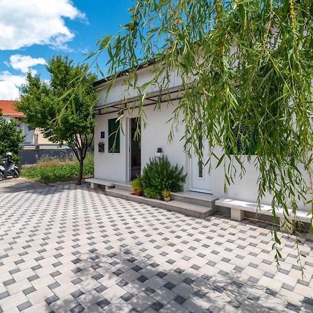 Studio Apartment Dona Trogir Buitenkant foto