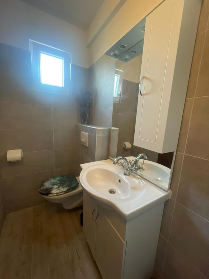 Studio Apartment Dona Trogir Buitenkant foto