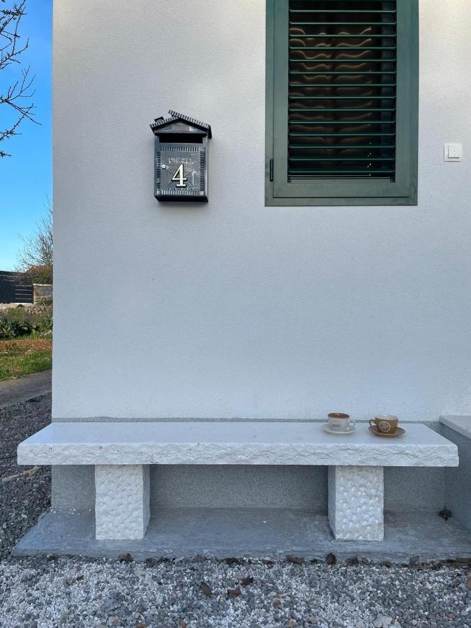 Studio Apartment Dona Trogir Buitenkant foto