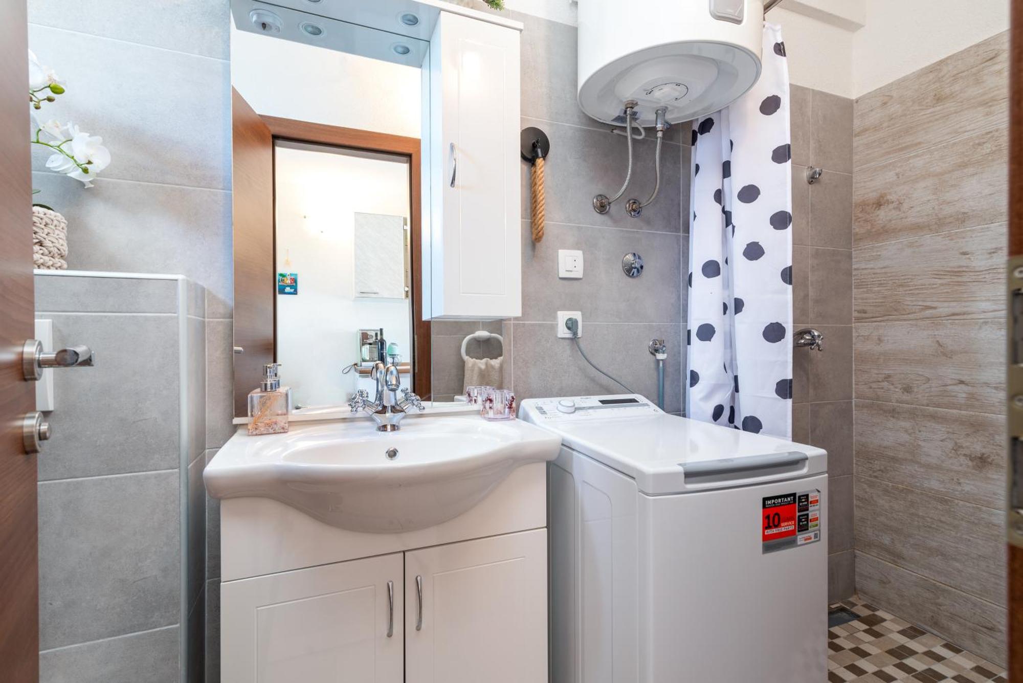 Studio Apartment Dona Trogir Buitenkant foto