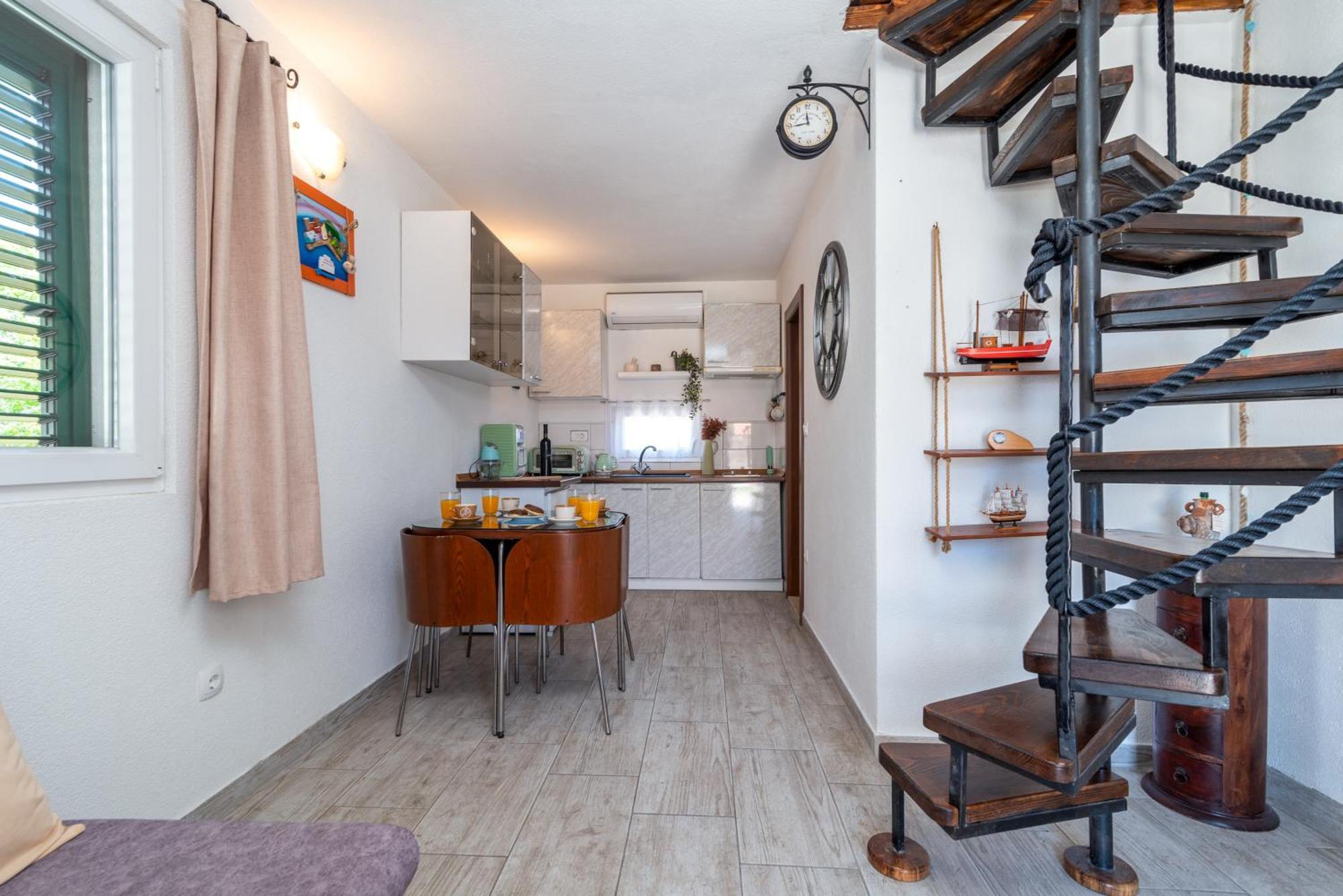 Studio Apartment Dona Trogir Buitenkant foto